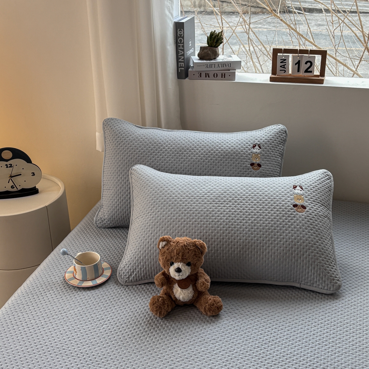 居眠 2026新款卡通刺绣夹棉防水单枕套枕套单件-童话乐园 童话乐园-灰