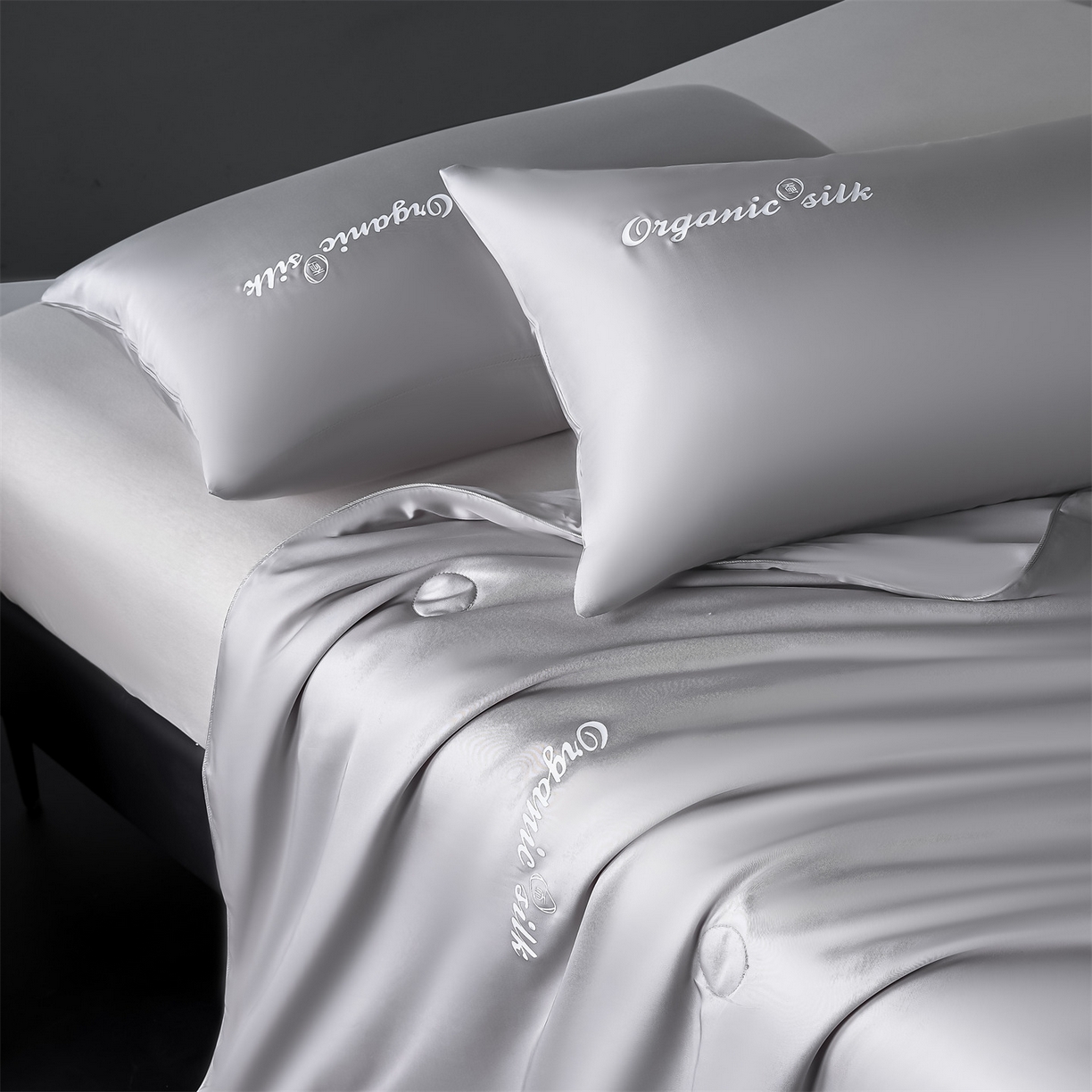 91家纺网 家纺一手货源 找家纺 恬思语家纺 2026春夏新品纯色莱赛尔天丝蚕丝夏被夏凉被空调被 若云-星灰