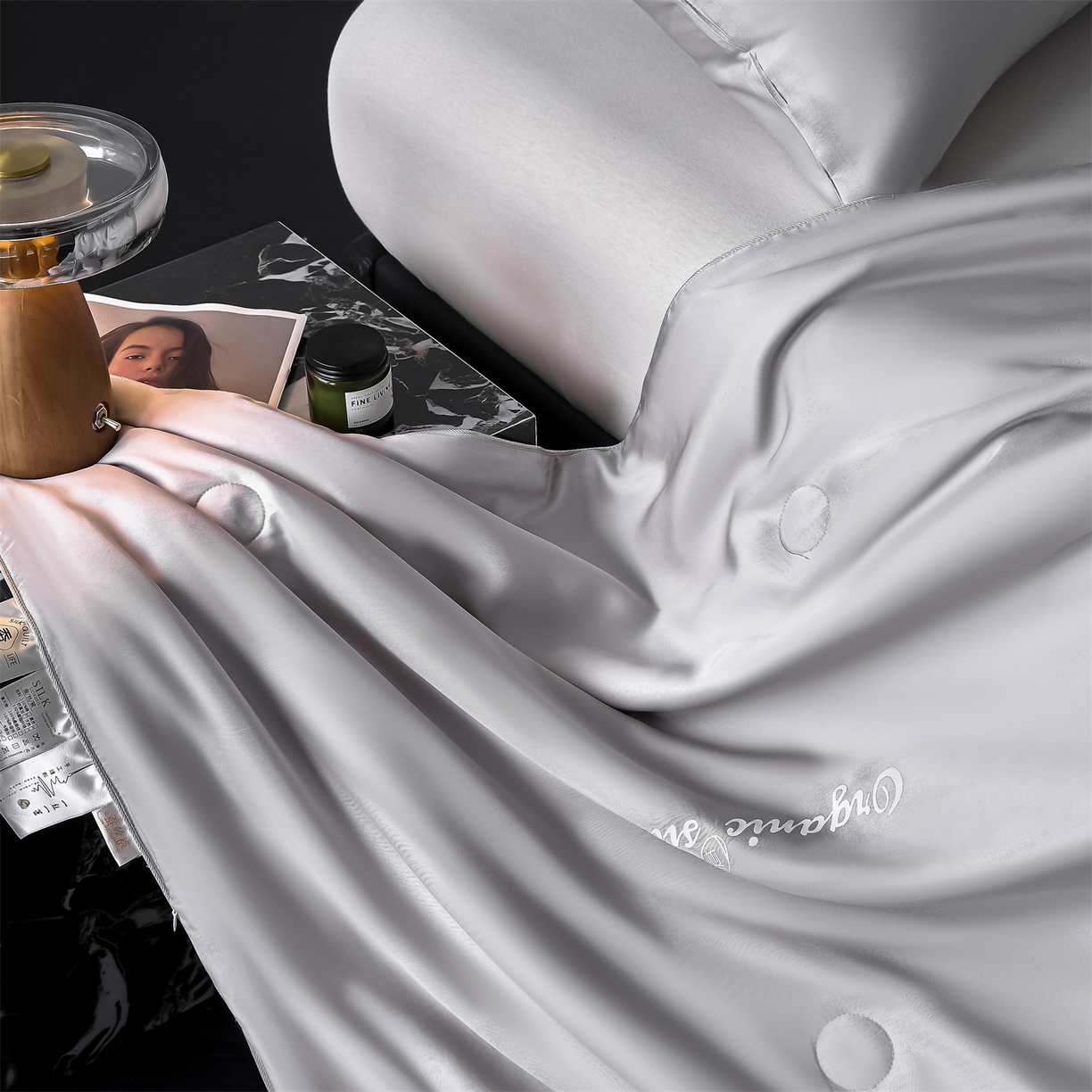 91家纺网 家纺一手货源 找家纺 恬思语家纺 2026春夏新品纯色莱赛尔天丝蚕丝夏被夏凉被空调被 若云-星灰