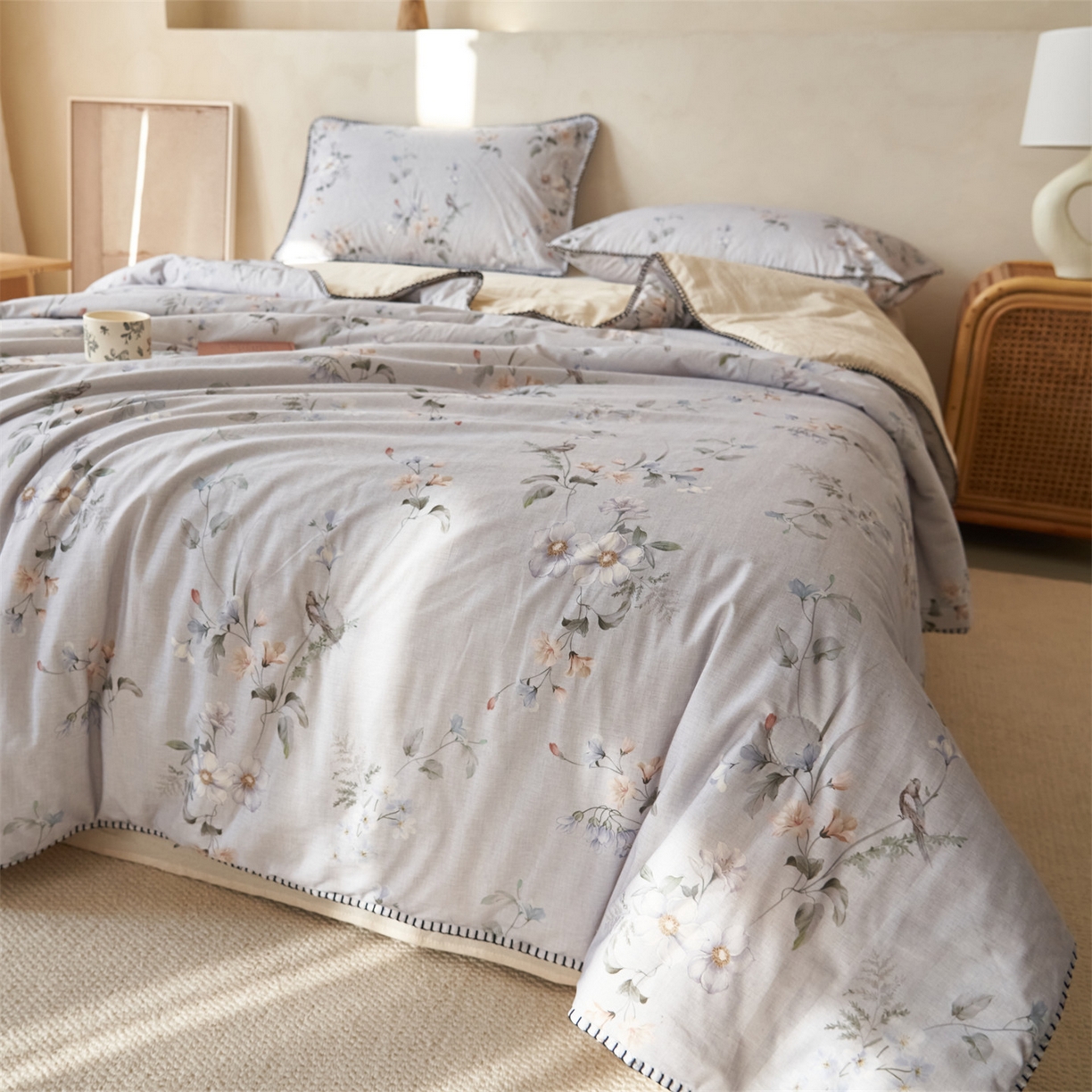 91家纺网 家纺一手货源 找家纺 恬思语家纺 2026春夏新款棉麻印花棉花夏被空调被夏凉被四件套花卉系列 蓝汐