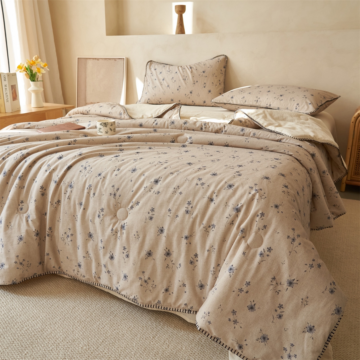 91家纺网 家纺一手货源 找家纺 恬思语家纺 2026春夏新款棉麻印花棉花夏被空调被夏凉被四件套花卉系列 蓝颜