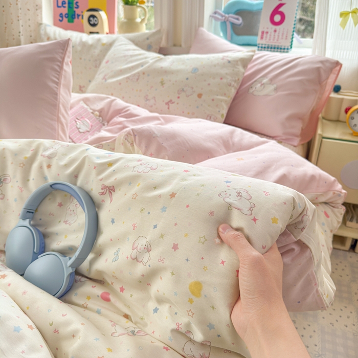 91家纺网 家纺一手货源 找家纺 Sweet dreams甜梦 2026新款小清新卡通全棉纯棉印花床盖四件套 星星小兔