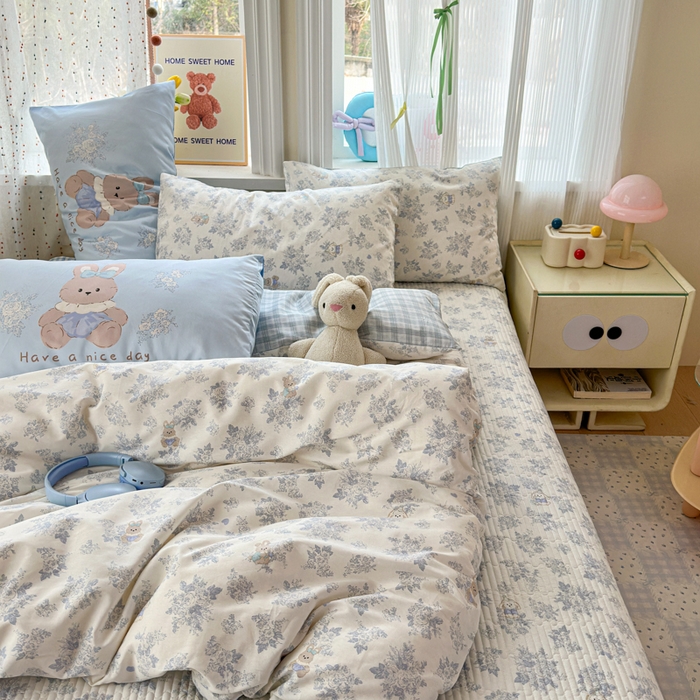 91家纺网 家纺一手货源 找家纺 Sweet dreams甜梦 2026新款小清新卡通全棉纯棉印花床盖四件套 碎花小兔