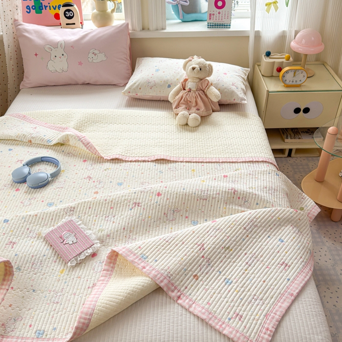 91家纺网 家纺一手货源 找家纺 Sweet dreams甜梦 2026新款小清新卡通全棉纯棉印花床盖四件套 星星小兔