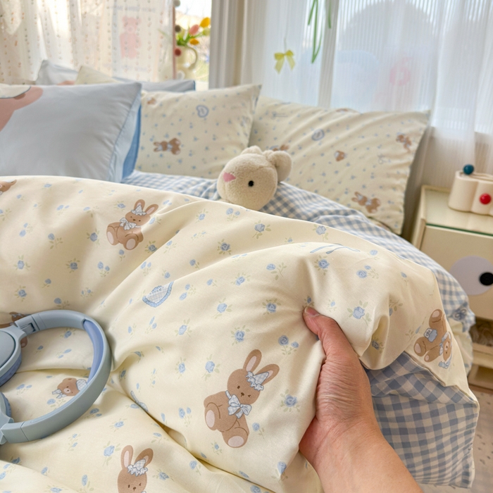 91家纺网 家纺一手货源 找家纺 Sweet dreams甜梦 2026新款小清新卡通全棉纯棉印花床盖四件套 蝴蝶结兔兔