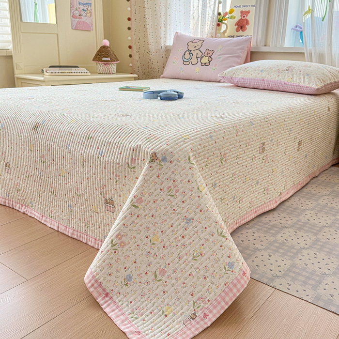 91家纺网 家纺一手货源 找家纺 Sweet dreams甜梦 2026新款小清新卡通全棉纯棉印花床盖四件套 碎花小熊