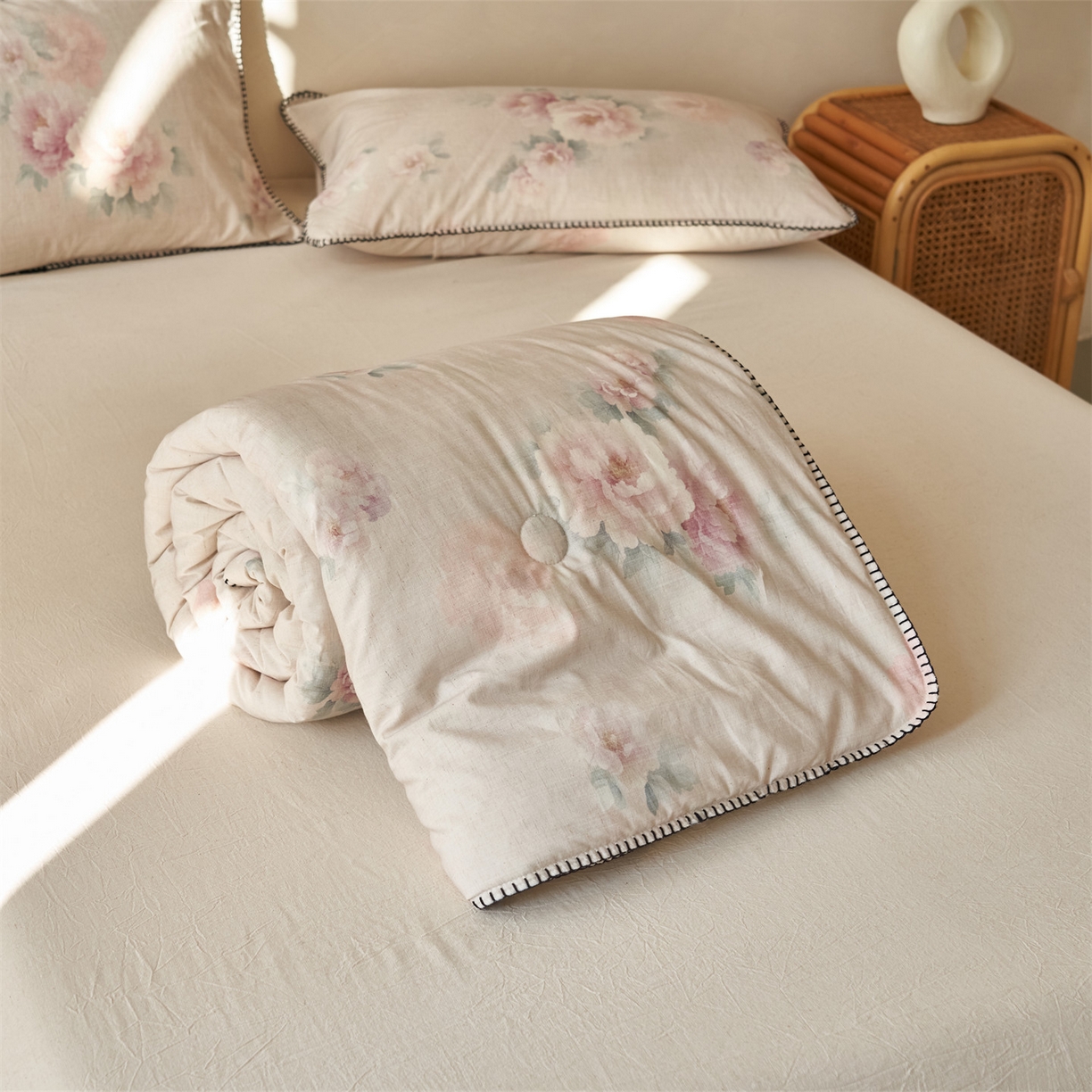 91家纺网 家纺一手货源 找家纺 恬思语家纺 2026春夏新款棉麻印花棉花夏被空调被夏凉被四件套花卉系列 花香