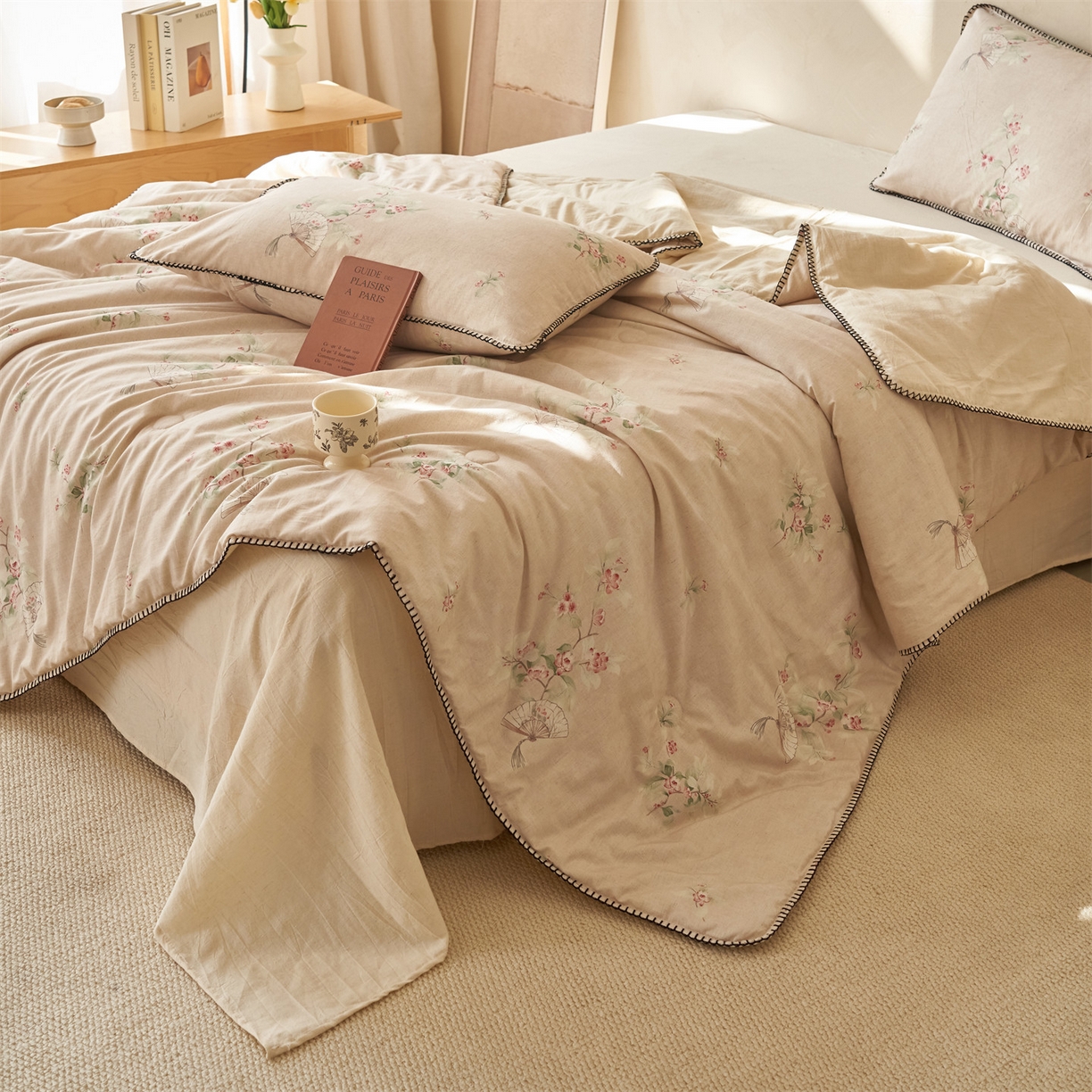 91家纺网 家纺一手货源 找家纺 恬思语家纺 2026春夏新款棉麻印花棉花夏被空调被夏凉被四件套花卉系列 花兮