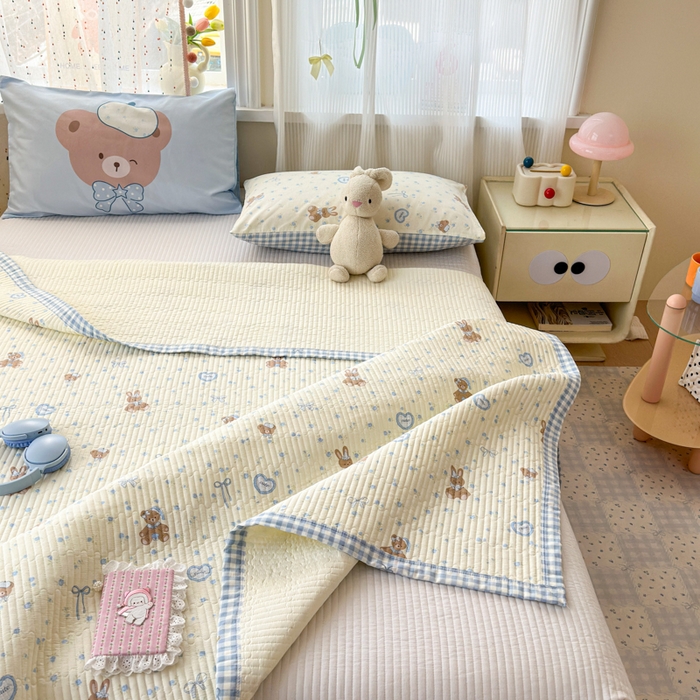 91家纺网 家纺一手货源 找家纺 Sweet dreams甜梦 2026新款小清新卡通全棉纯棉印花床盖四件套 蝴蝶结兔兔