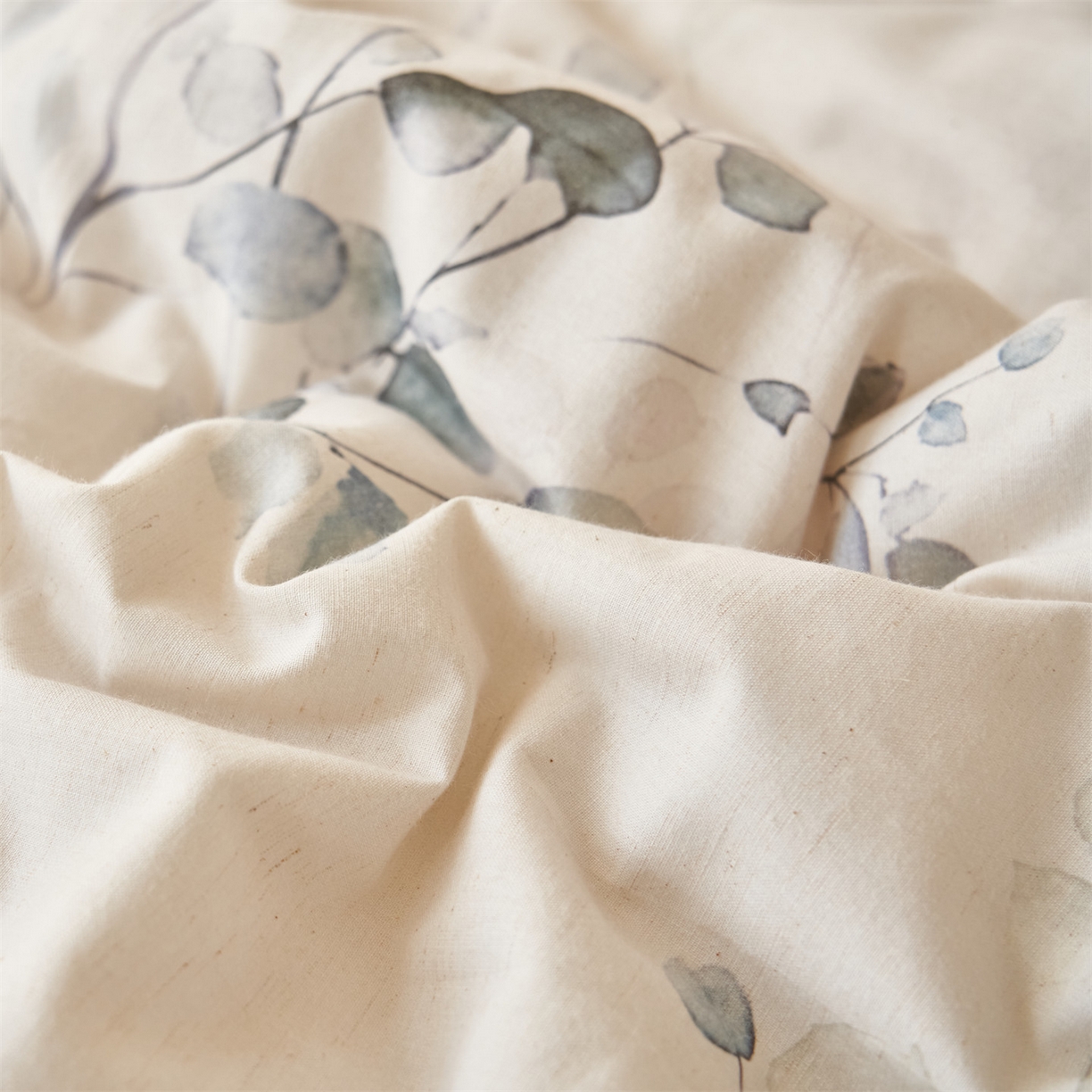 91家纺网 家纺一手货源 找家纺 恬思语家纺 2026春夏新款棉麻印花棉花夏被空调被夏凉被四件套花卉系列 墨芙