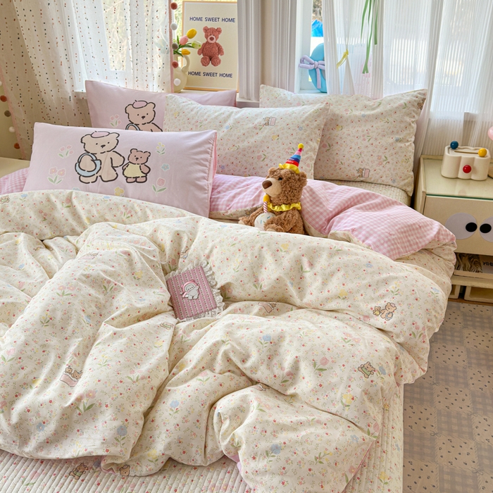 91家纺网 家纺一手货源 找家纺 Sweet dreams甜梦 2026新款小清新卡通全棉纯棉印花床盖四件套 碎花小熊