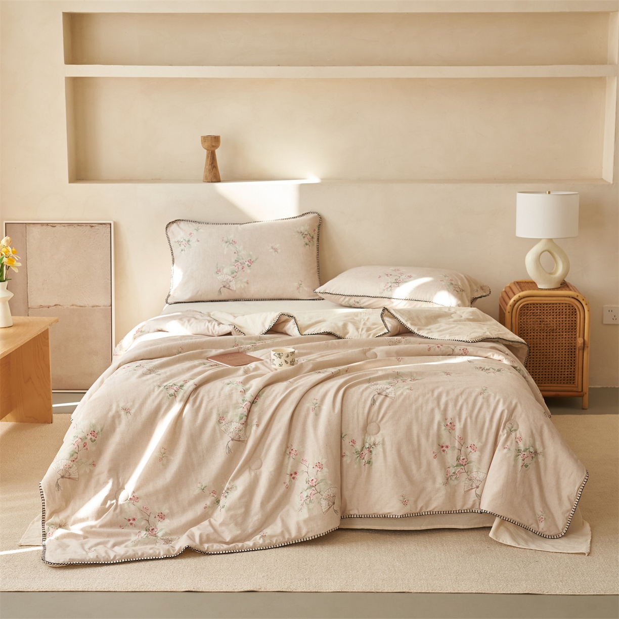 91家纺网 家纺一手货源 找家纺 恬思语家纺 2026春夏新款棉麻印花棉花夏被空调被夏凉被四件套花卉系列 花兮