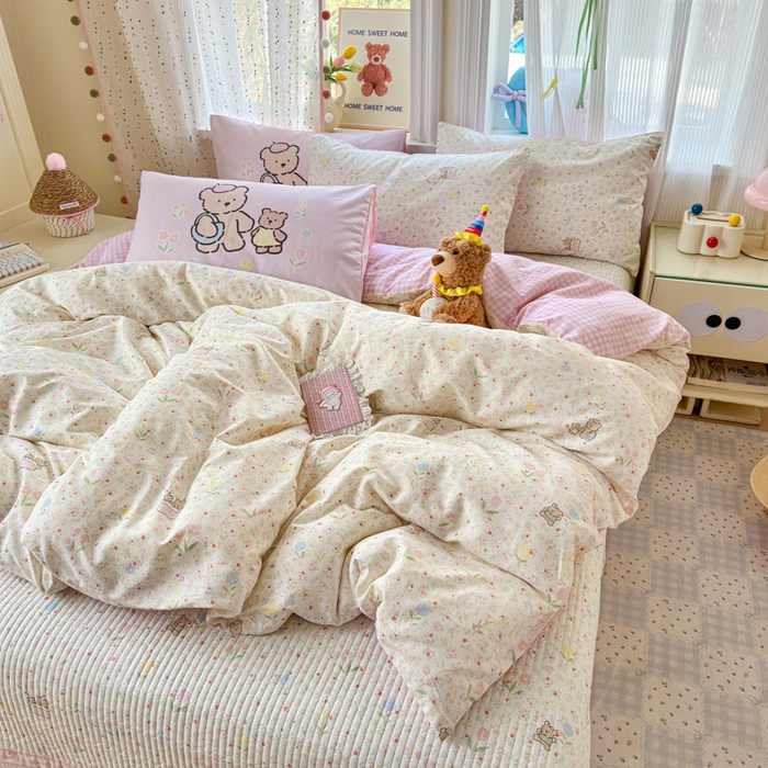 91家纺网 家纺一手货源 找家纺 Sweet dreams甜梦 2026新款小清新卡通全棉纯棉印花床盖四件套 碎花小熊