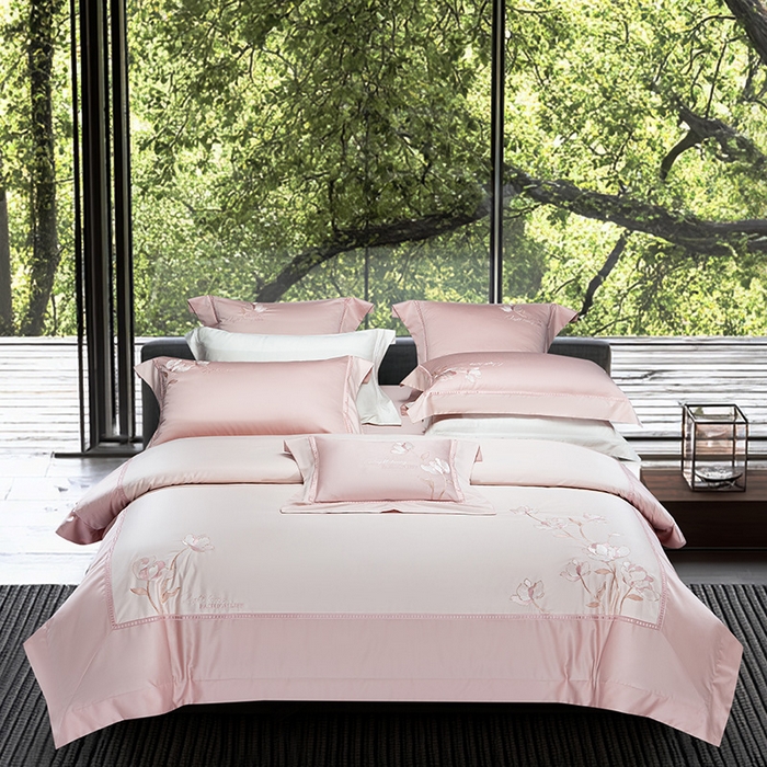 91家纺网 家纺一手货源 找家纺 诗黛尔家纺 2026春夏新款长绒棉刺绣四件套 叶澜居系列 叶澜居-落樱粉