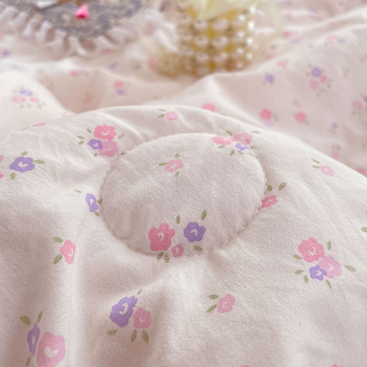 91家纺网 家纺一手货源 找家纺 康纳利 2026新款全棉花边夏被古法水洗云感棉空调被夏被四件套 花间浅梦