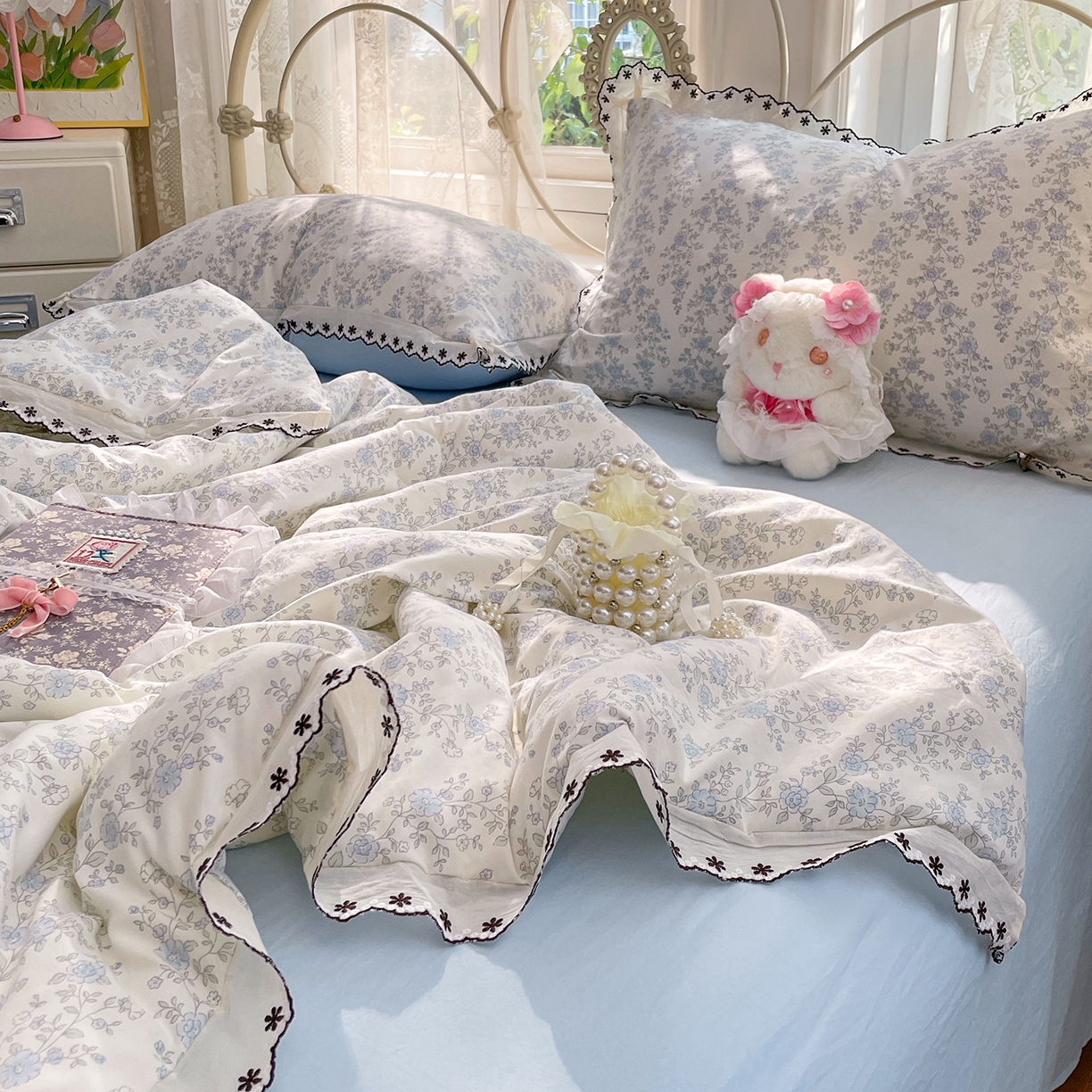 91家纺网 家纺一手货源 找家纺 康纳利 2026新款全棉花边夏被古法水洗云感棉空调被夏被四件套 蕾丝蓝韵