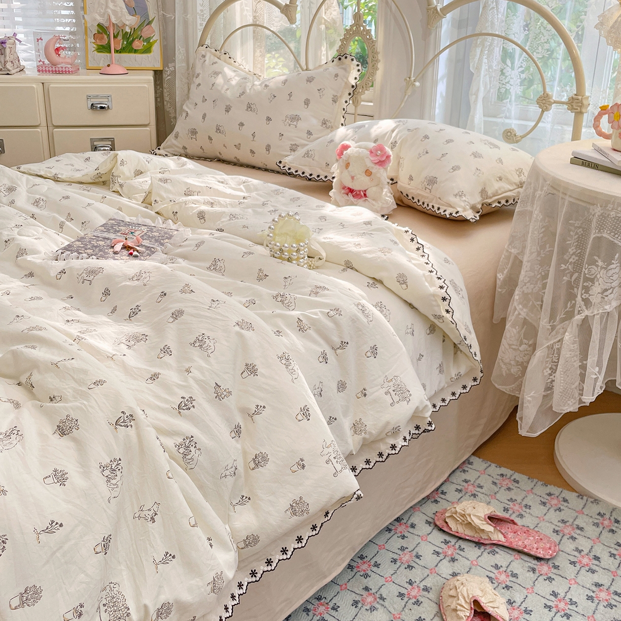 91家纺网 家纺一手货源 找家纺 康纳利 2026新款全棉花边夏被古法水洗云感棉空调被夏被四件套 浅草花语