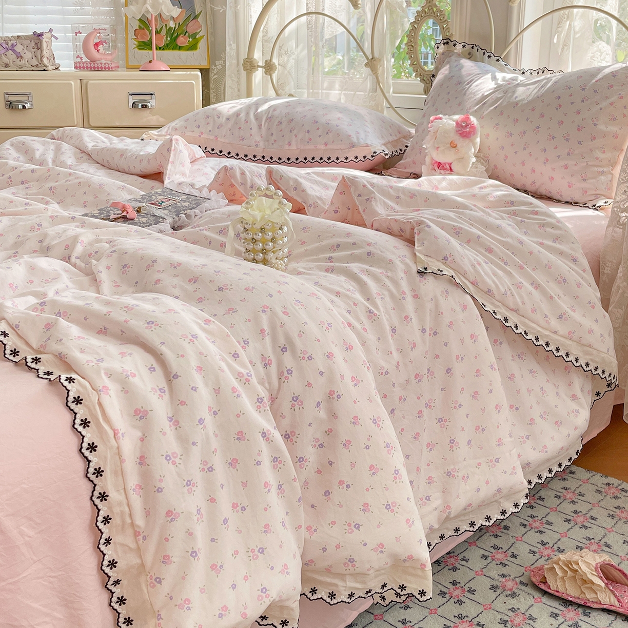 91家纺网 家纺一手货源 找家纺 康纳利 2026新款全棉花边夏被古法水洗云感棉空调被夏被四件套 花间浅梦