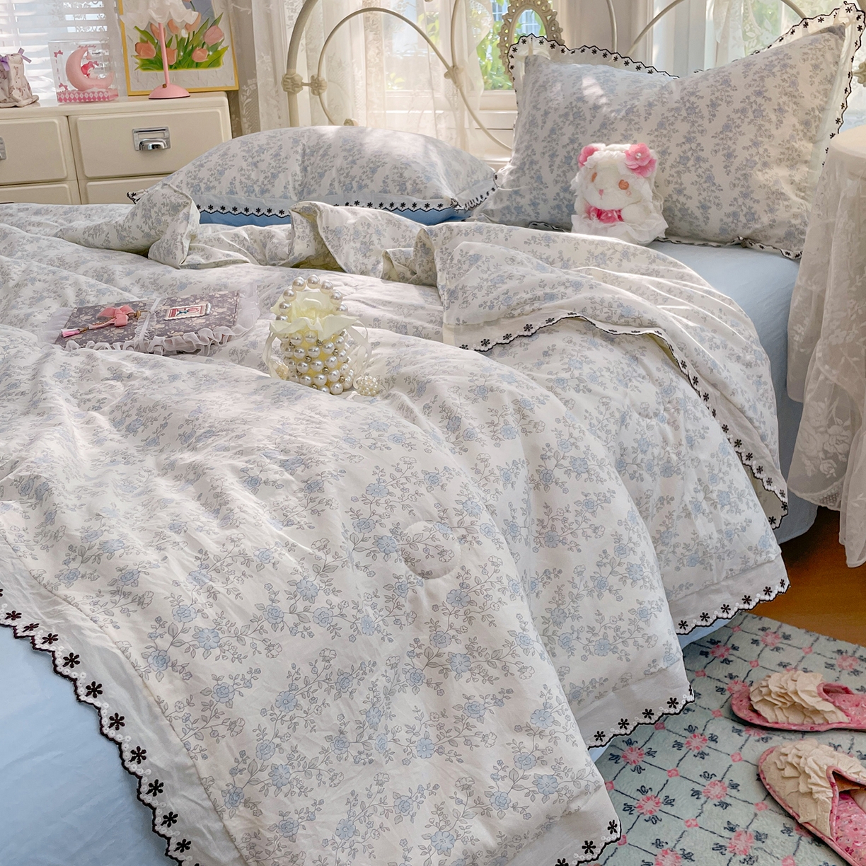 91家纺网 家纺一手货源 找家纺 康纳利 2026新款全棉花边夏被古法水洗云感棉空调被夏被四件套 蕾丝蓝韵