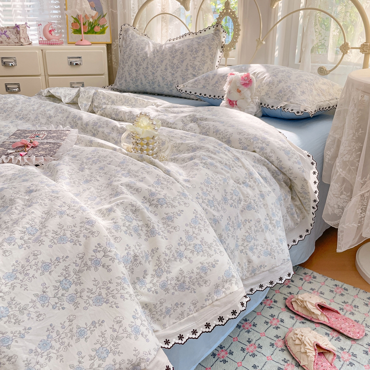 91家纺网 家纺一手货源 找家纺 康纳利 2026新款全棉花边夏被古法水洗云感棉空调被夏被四件套 蕾丝蓝韵