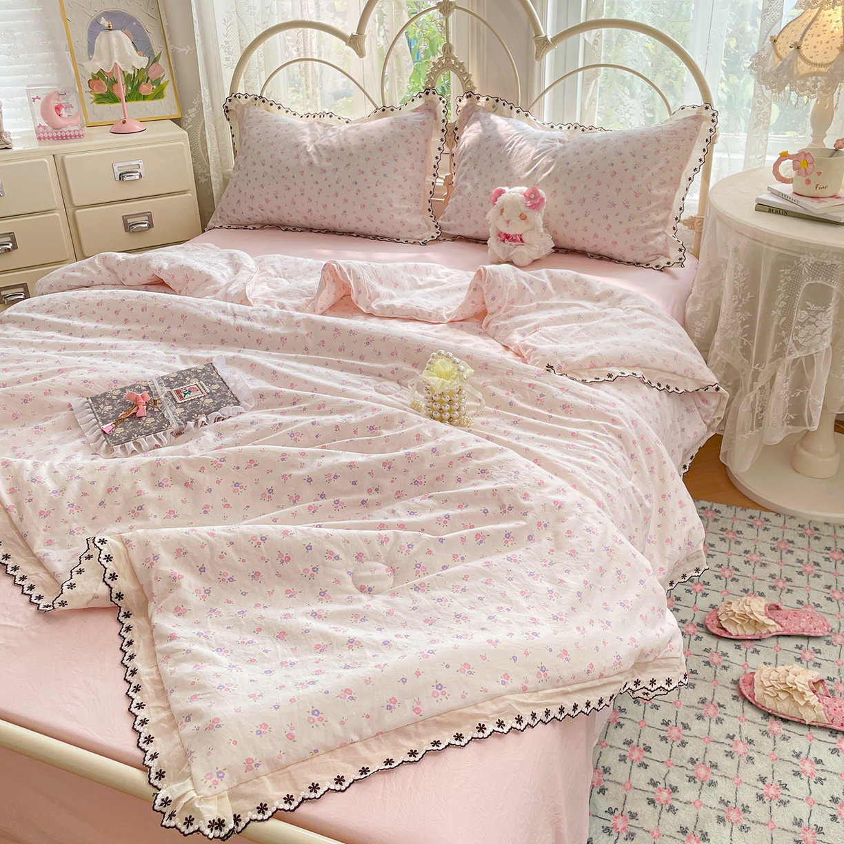 91家纺网 家纺一手货源 找家纺 康纳利 2026新款全棉花边夏被古法水洗云感棉空调被夏被四件套 花间浅梦