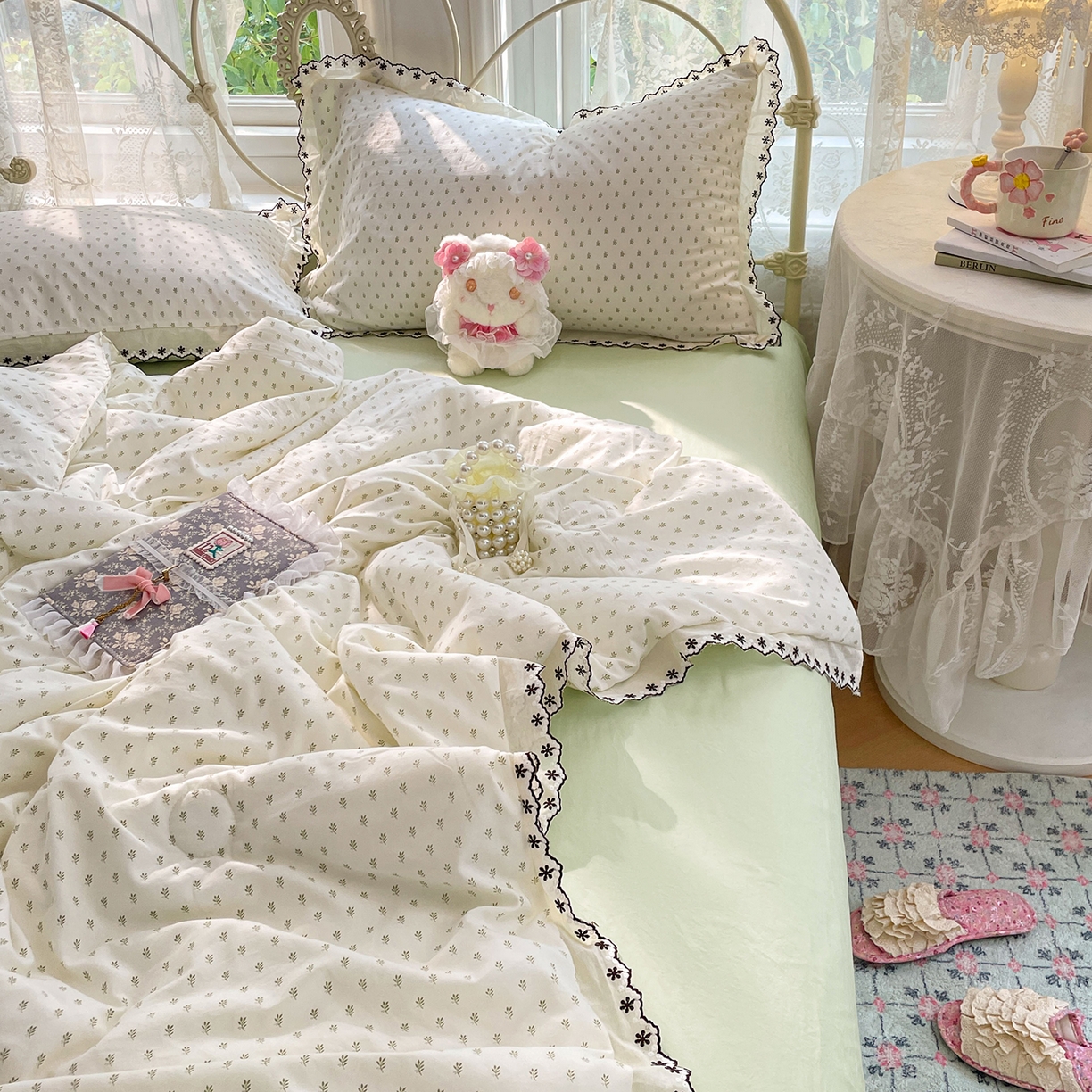 91家纺网 家纺一手货源 找家纺 康纳利 2026新款全棉花边夏被古法水洗云感棉空调被夏被四件套 春芽浅漾