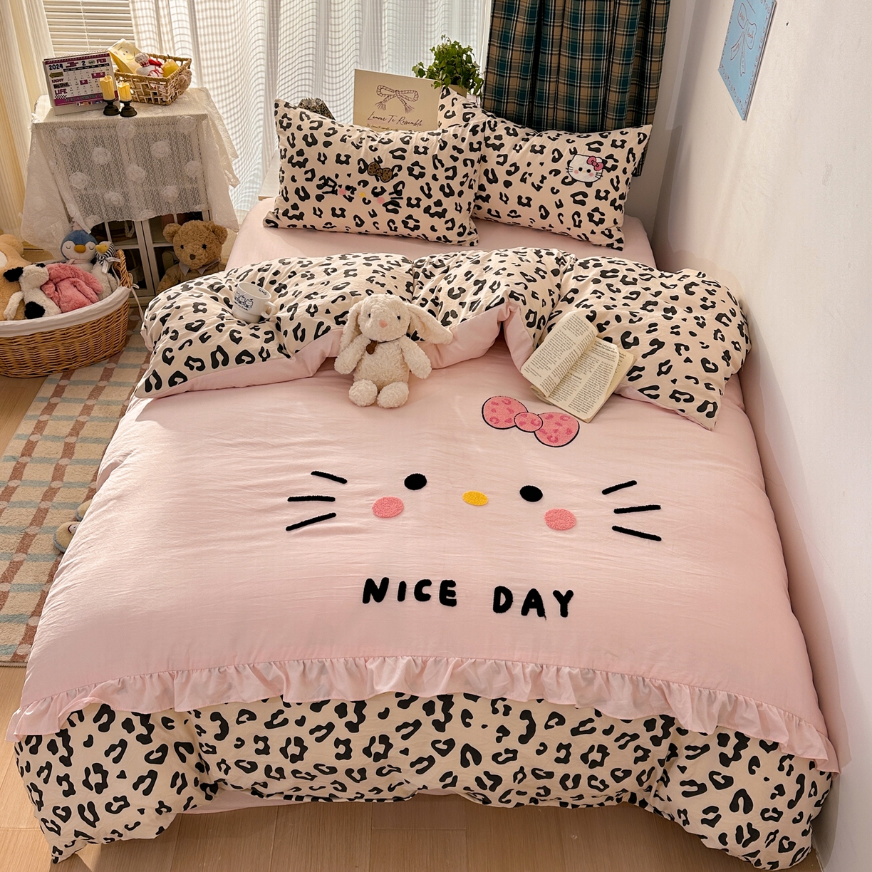 91家纺网 家纺一手货源 找家纺 （总）老K (原美阁） 2026新款荷叶边豹纹KT猫毛巾绣四件套