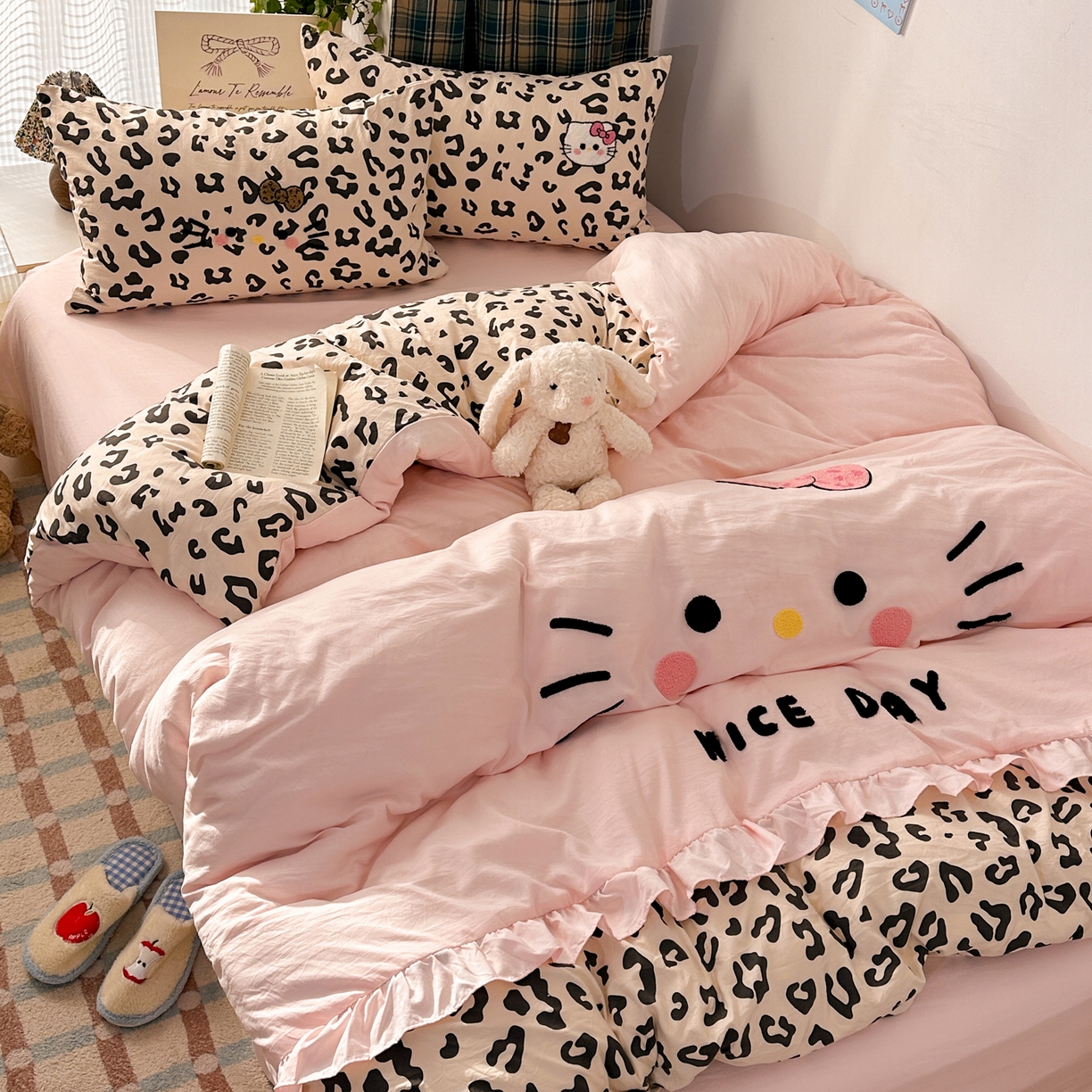 91家纺网 家纺一手货源 找家纺 （总）老K (原美阁） 2026新款荷叶边豹纹KT猫毛巾绣四件套