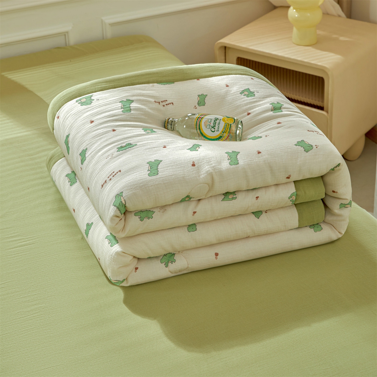 91家纺网 家纺一手货源 找家纺 恬思语家纺 2026春夏新款里外全棉皱皱纱印花棉花夏被夏凉被空调被 恐龙乐园