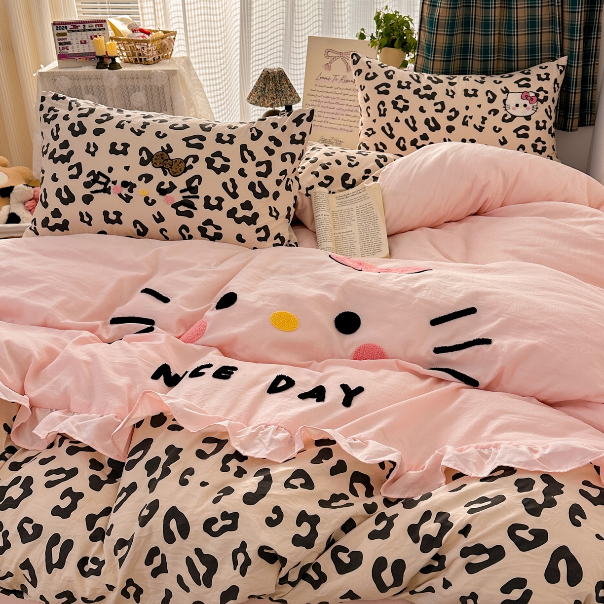 91家纺网 家纺一手货源 找家纺 （总）老K (原美阁） 2026新款荷叶边豹纹KT猫毛巾绣四件套