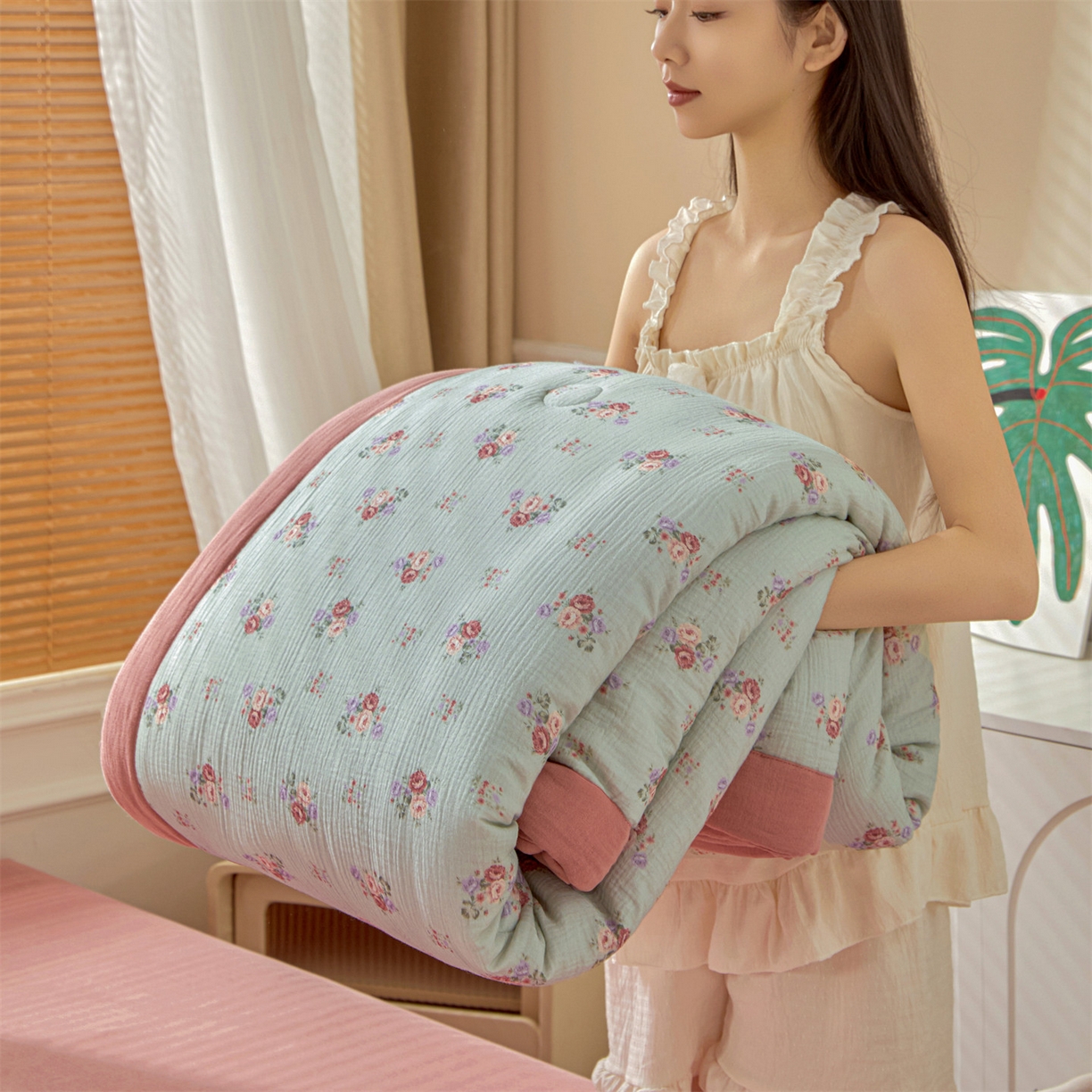 91家纺网 家纺一手货源 找家纺 恬思语家纺 2026春夏新款里外全棉皱皱纱印花棉花夏被夏凉被空调被 醉嫣然