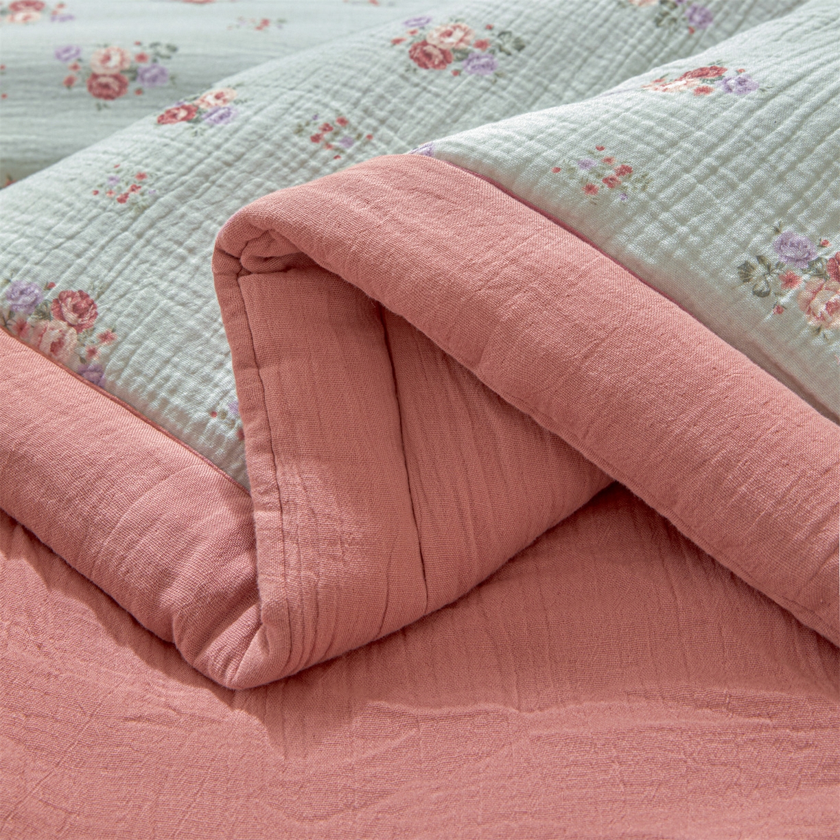 91家纺网 家纺一手货源 找家纺 恬思语家纺 2026春夏新款里外全棉皱皱纱印花棉花夏被夏凉被空调被 醉嫣然