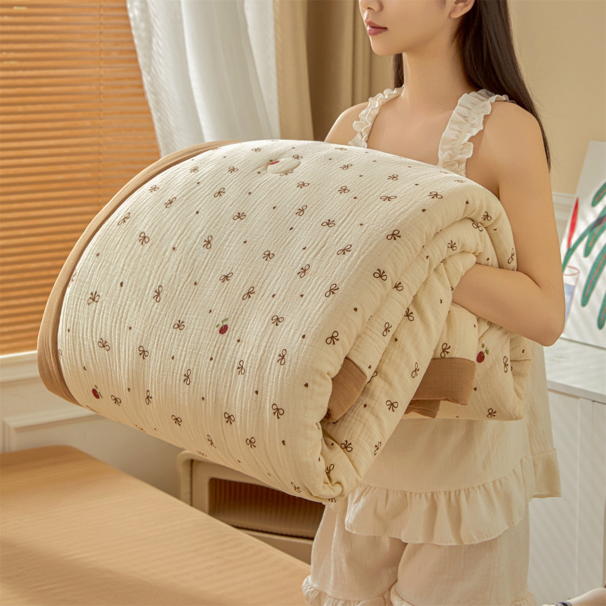 91家纺网 家纺一手货源 找家纺 恬思语家纺 2026春夏新款里外全棉皱皱纱印花棉花夏被夏凉被空调被 同心结