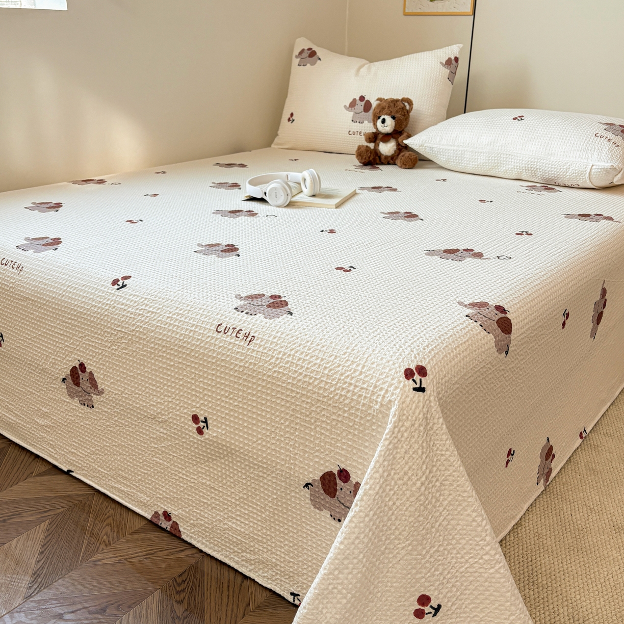 91家纺网 家纺一手货源 找家纺 居眠 2026新款全棉印花华夫格床单 樱桃小象