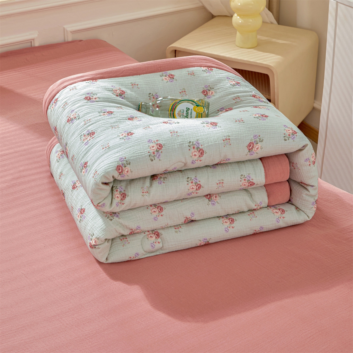 91家纺网 家纺一手货源 找家纺 恬思语家纺 2026春夏新款里外全棉皱皱纱印花棉花夏被夏凉被空调被 醉嫣然