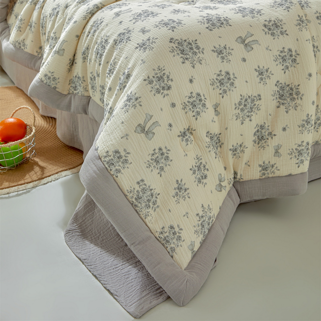 91家纺网 家纺一手货源 找家纺 恬思语家纺 2026春夏新款里外全棉皱皱纱印花棉花夏被夏凉被空调被 醉花语