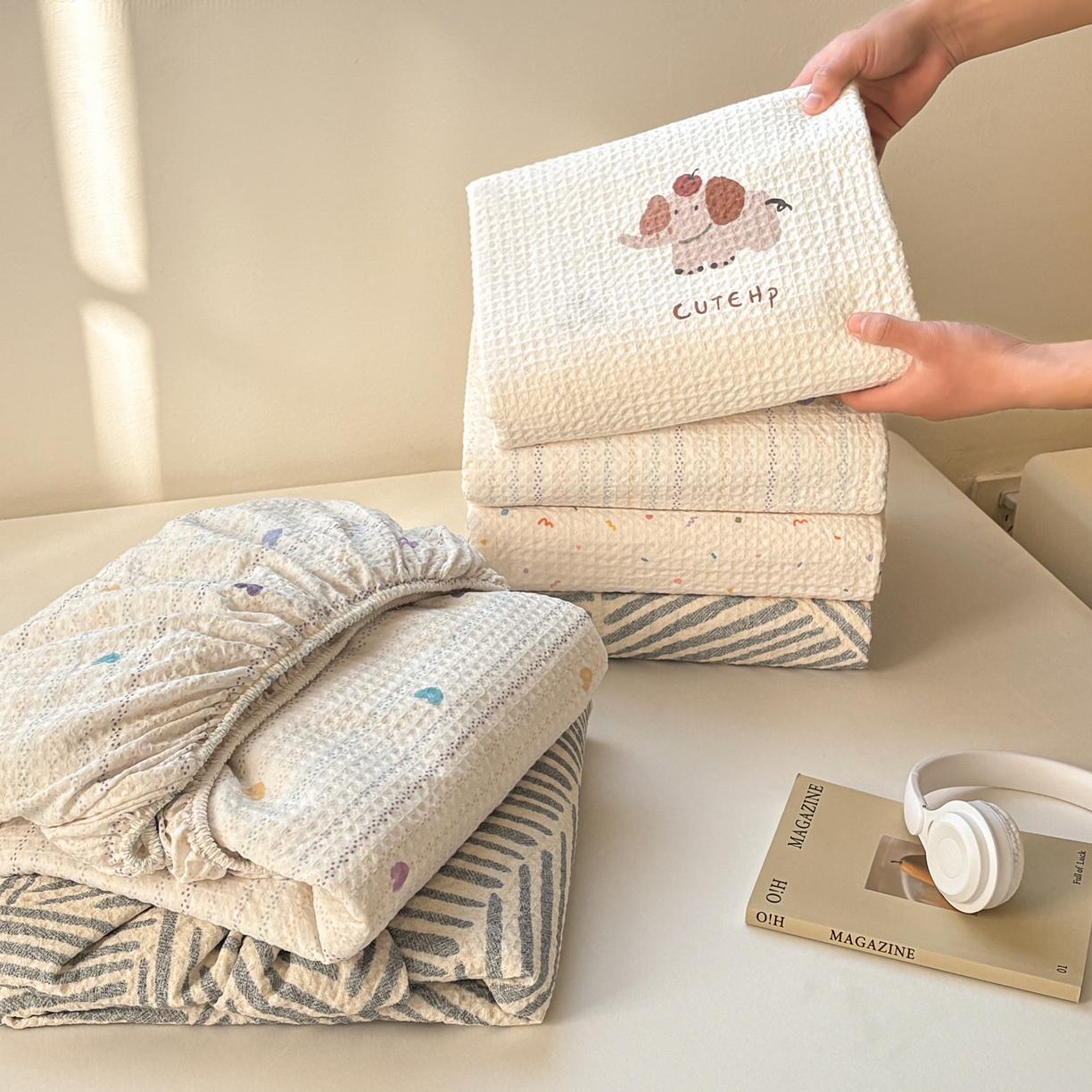 91家纺网 家纺一手货源 找家纺 居眠 2026新款全棉印花华夫格床单 组合叠拍