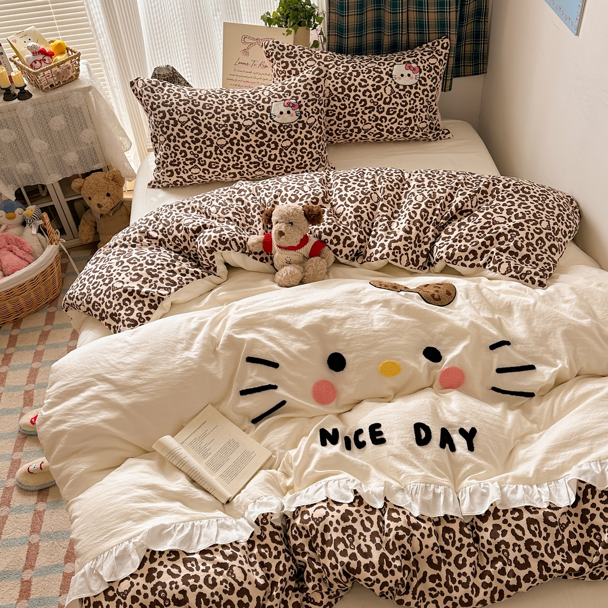 91家纺网 家纺一手货源 找家纺 （总）老K (原美阁） 2026新款荷叶边豹纹KT猫毛巾绣四件套