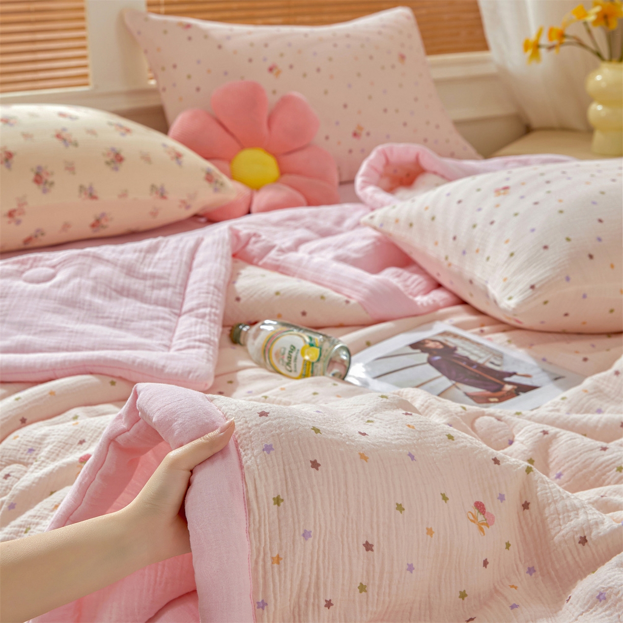 91家纺网 家纺一手货源 找家纺 恬思语家纺 2026春夏新款里外全棉皱皱纱印花棉花夏被夏凉被空调被 粉色星空