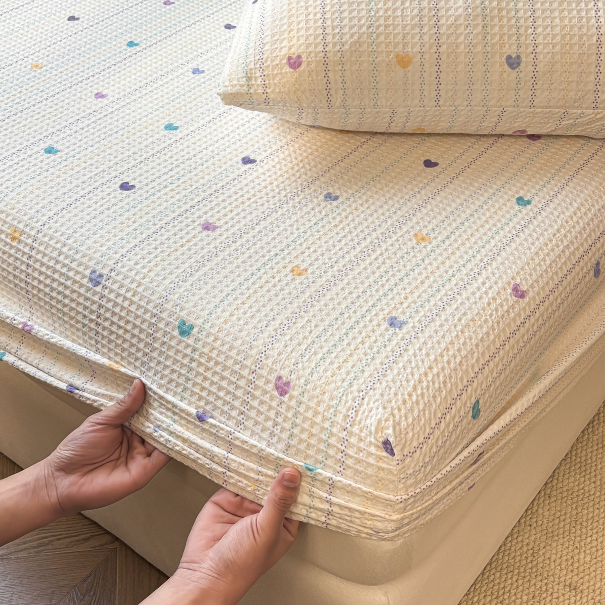 91家纺网 家纺一手货源 找家纺 居眠 2026新款全棉印花华夫格床笠 伊柠