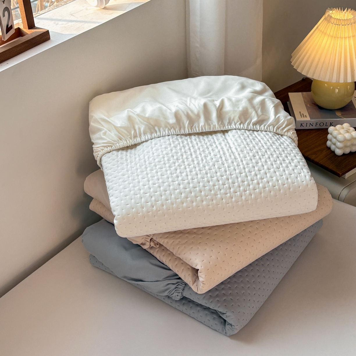 91家纺网 家纺一手货源 找家纺 （总）居眠 2026新款卡通刺绣夹棉童话乐园防水床笠