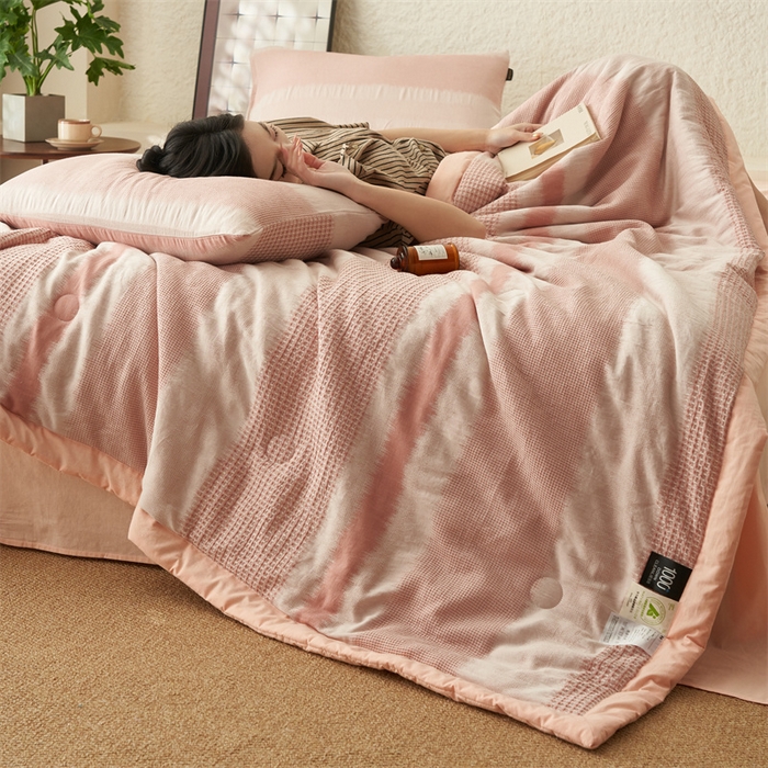 91家纺网 家纺一手货源 找家纺 恬思语家纺 2026春夏新款A类全棉色织大提花棉花夏凉被空调被夏被 洛川-粉