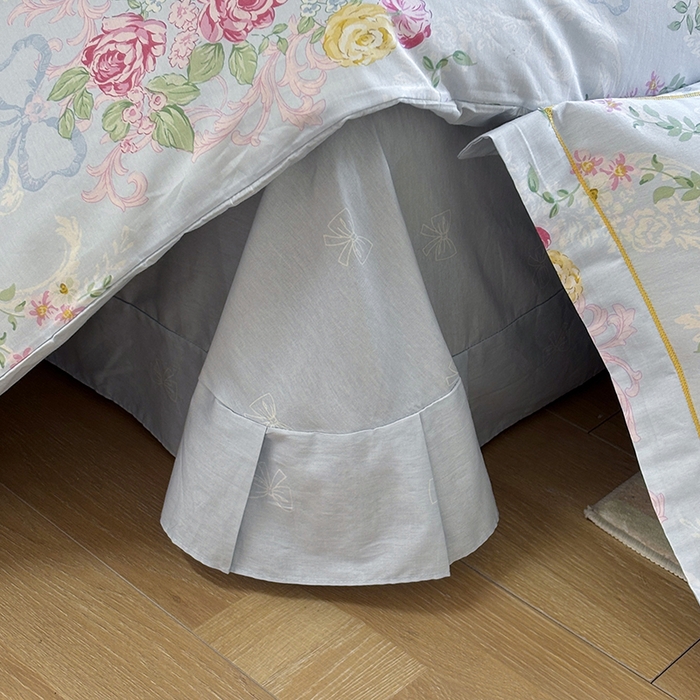 91家纺网 家纺一手货源 找家纺 宇彬家纺 2026新款13070A类全棉纯棉印花床单床款四件套和单被套-一字绣工艺款系列 一字绣 米蓝韵花影