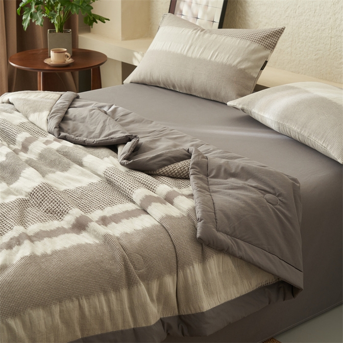 91家纺网 家纺一手货源 找家纺 恬思语家纺 2026春夏新款A类全棉色织大提花棉花夏凉被空调被夏被 洛川-灰