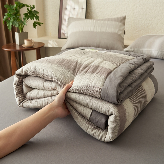 91家纺网 家纺一手货源 找家纺 恬思语家纺 2026春夏新款A类全棉色织大提花棉花夏凉被空调被夏被 洛川-灰