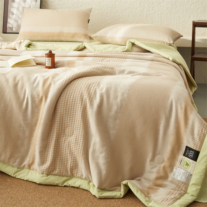 91家纺网 家纺一手货源 找家纺 恬思语家纺 2026春夏新款A类全棉色织大提花棉花夏凉被空调被夏被 洛川-绿