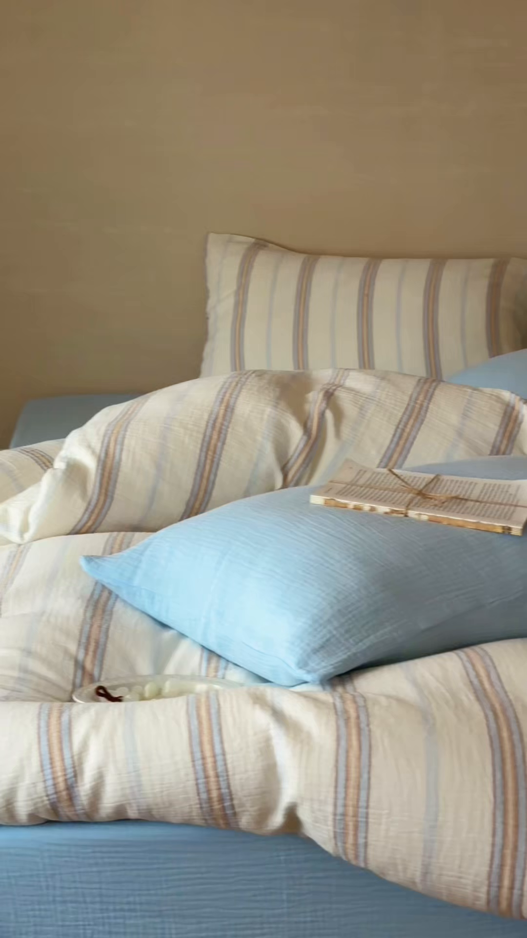 91家纺网 家纺一手货源 找家纺 山舍家居 2026新款全棉纯棉色织条纹皱皱纱布四件套 水手假日