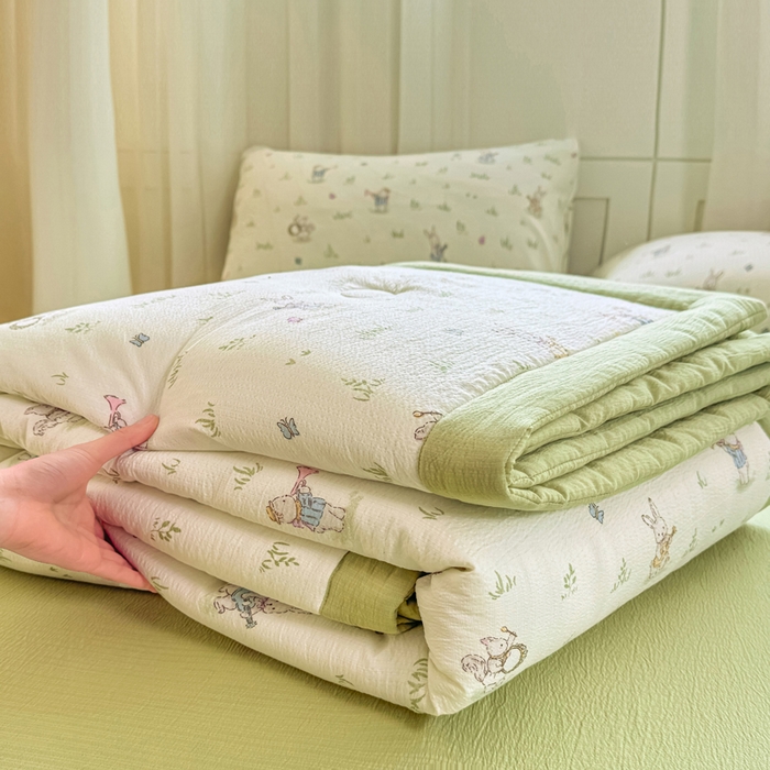 91家纺网 家纺一手货源 找家纺 家喜爱 2026年新款双层皱皱纱新疆棉花夏被夏凉被空调被【可开专票  普票】 绿野迷踪