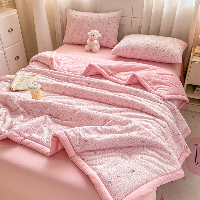 91家纺网 家纺一手货源 找家纺 家喜爱 2026年新款双层皱皱纱新疆棉花夏被夏凉被空调被【可开专票  普票】 粉豹纹Kitty