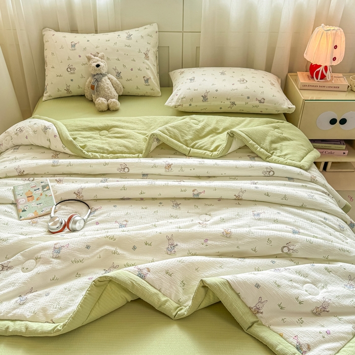 91家纺网 家纺一手货源 找家纺 家喜爱 2026年新款双层皱皱纱新疆棉花夏被夏凉被空调被【可开专票  普票】 绿野迷踪